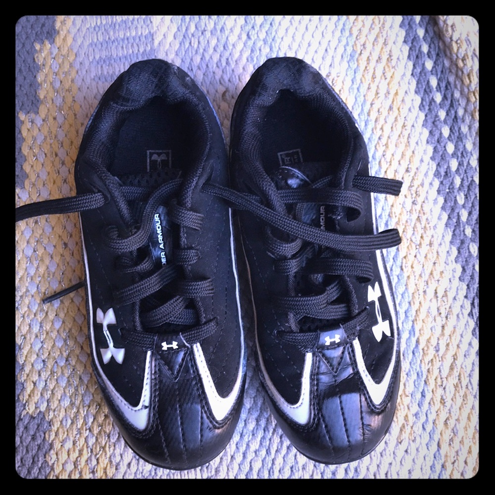 Under Armour football cleats like new